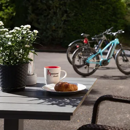 ゲストハウス Montana 3*