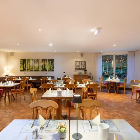 ゲストハウス Montana Diemelstadt